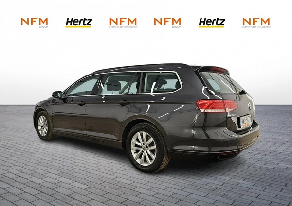 Volkswagen Passat cena 76500 przebieg: 142098, rok produkcji 2019 z Kalety małe 379